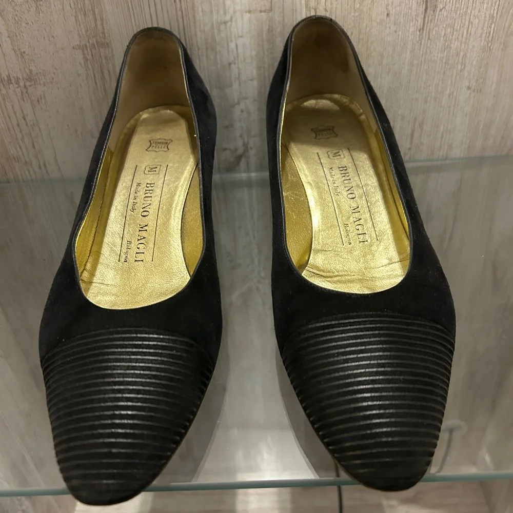 Bruno Magli Italy Vintage Women’s Black Suede Cap Toe Block Heel Pumps 8.5